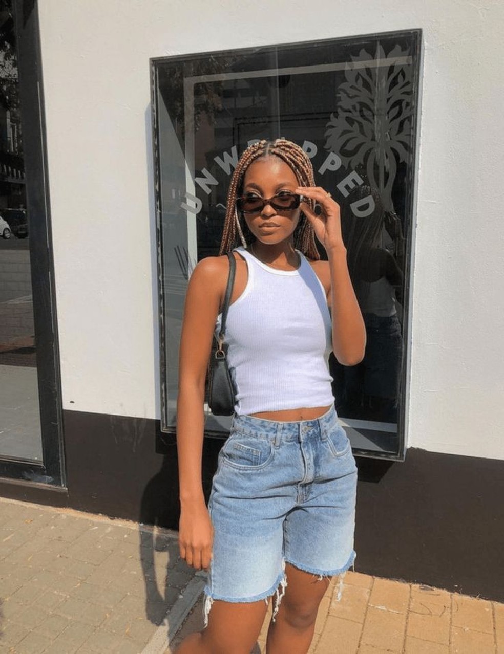 bermuda jeans feminina barra desfiada