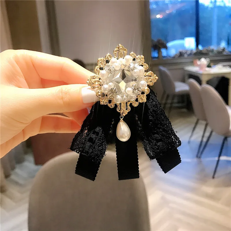 broche feminino moderno