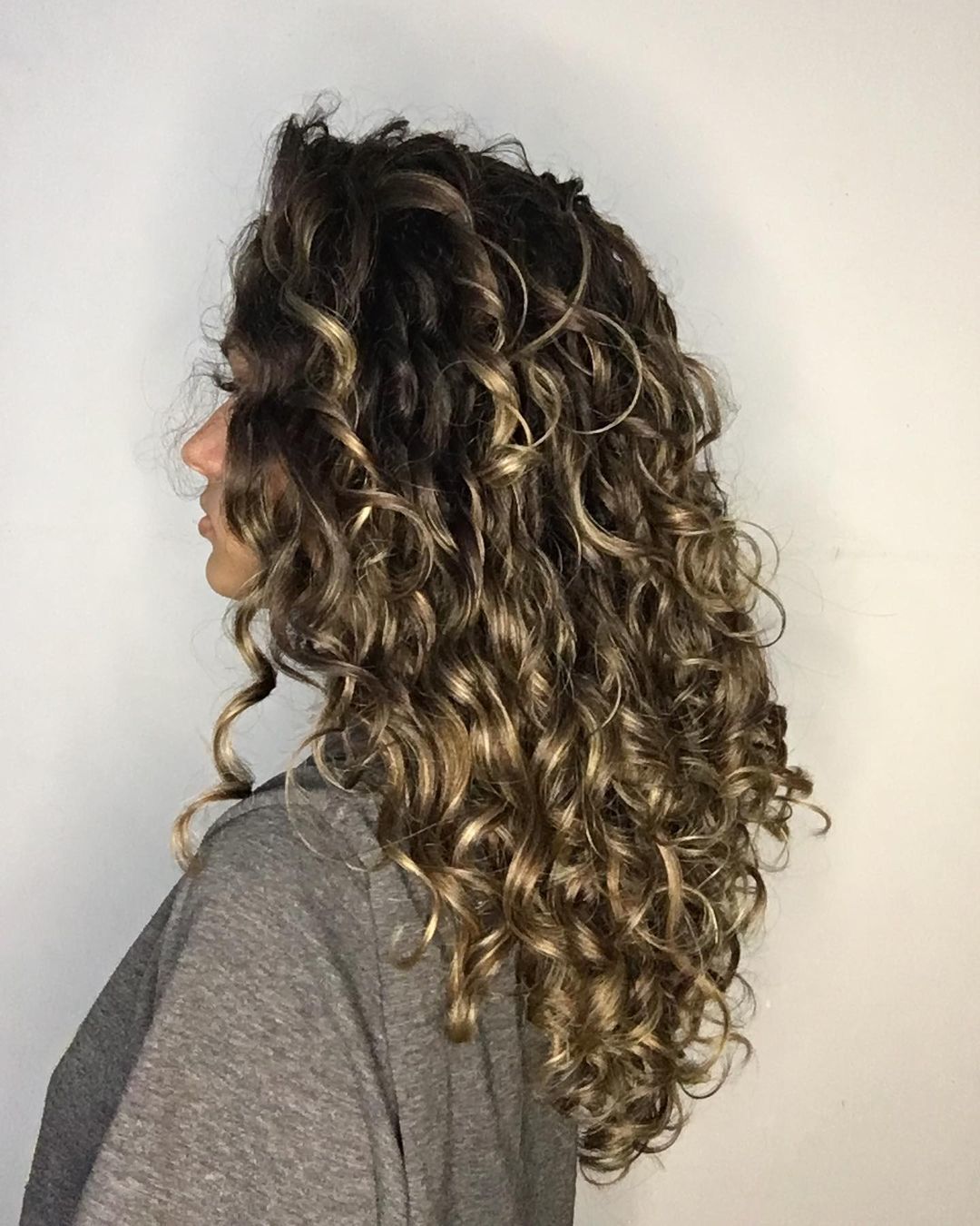 cuidados pós-luzes cabelo cacheado