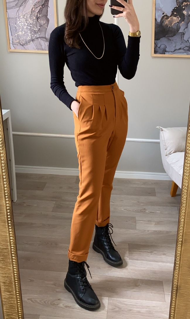 calça alfaiataria com bota cano curto