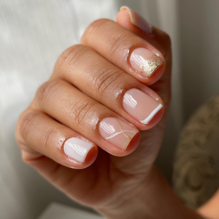 unha nude decorada