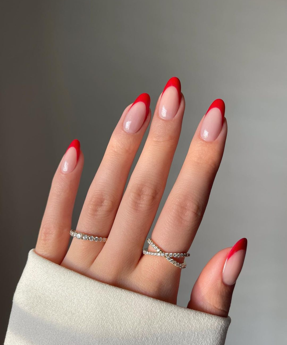 unhas vermelhas com glitter