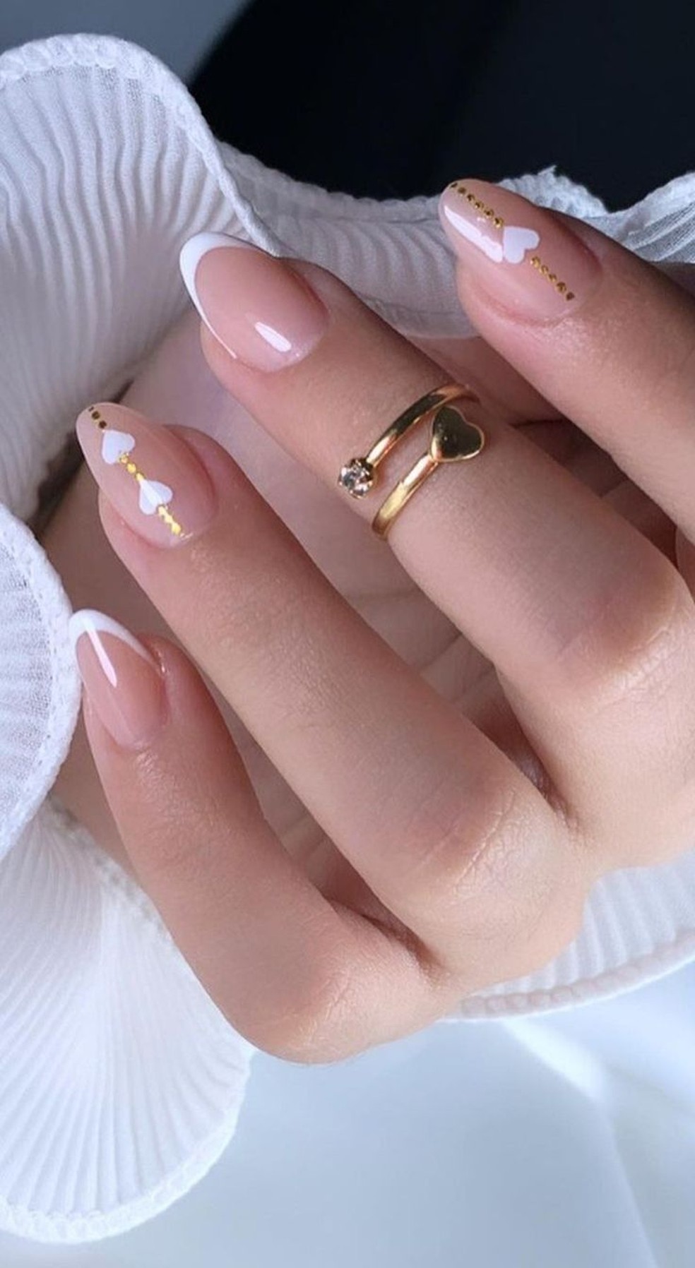unhas em gel minimalistas