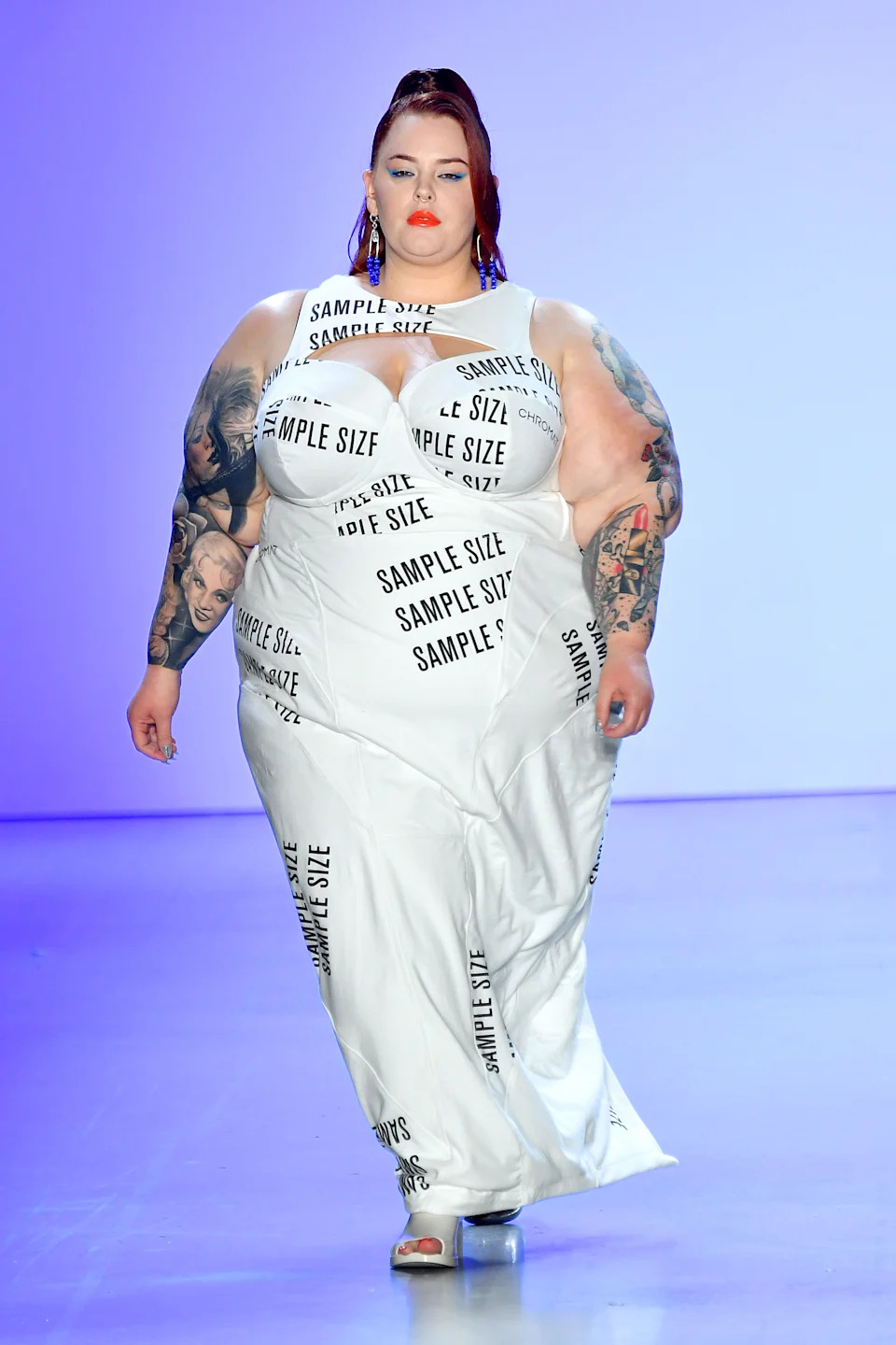 modelo de gordura plus size