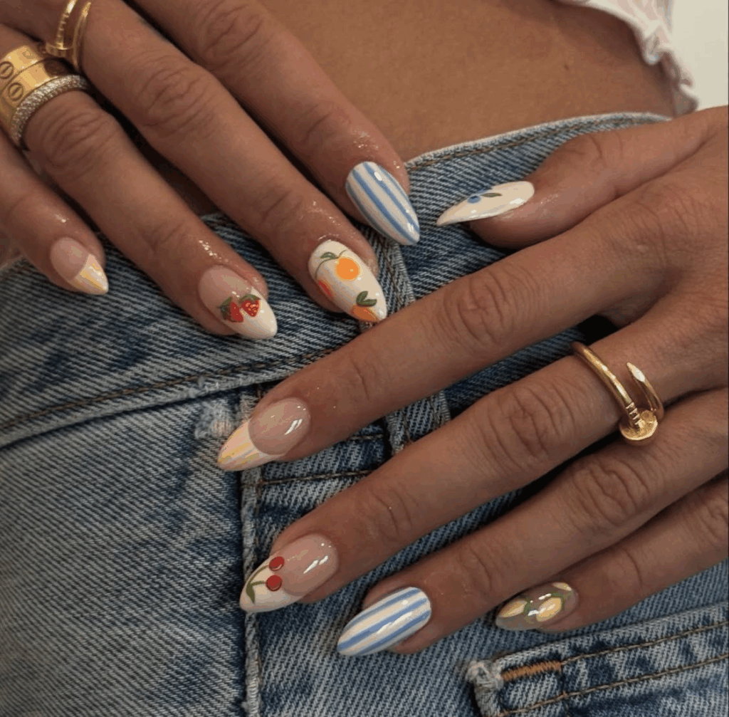 unhas tons pastéis
