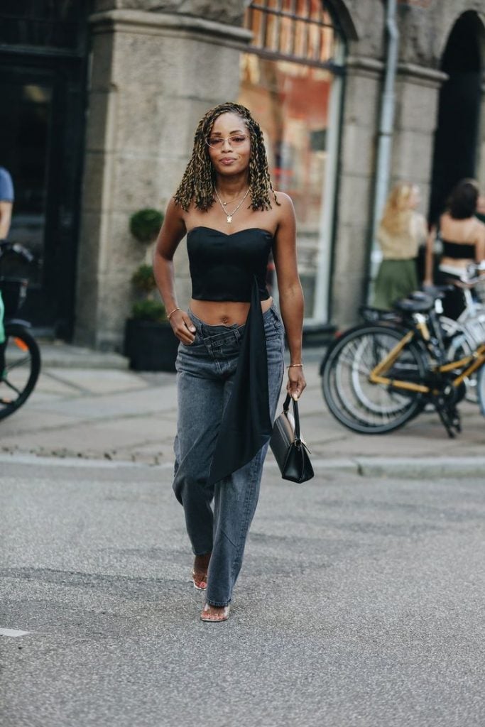 calça jeans preta para noite
