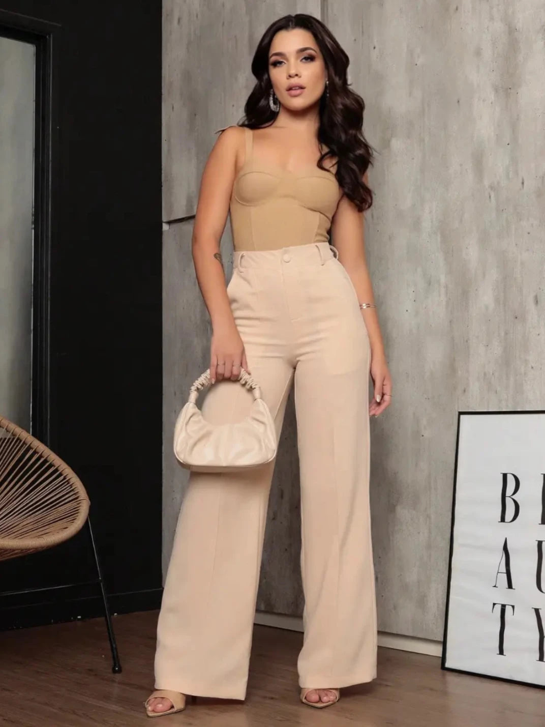outfit calça wide leg bege