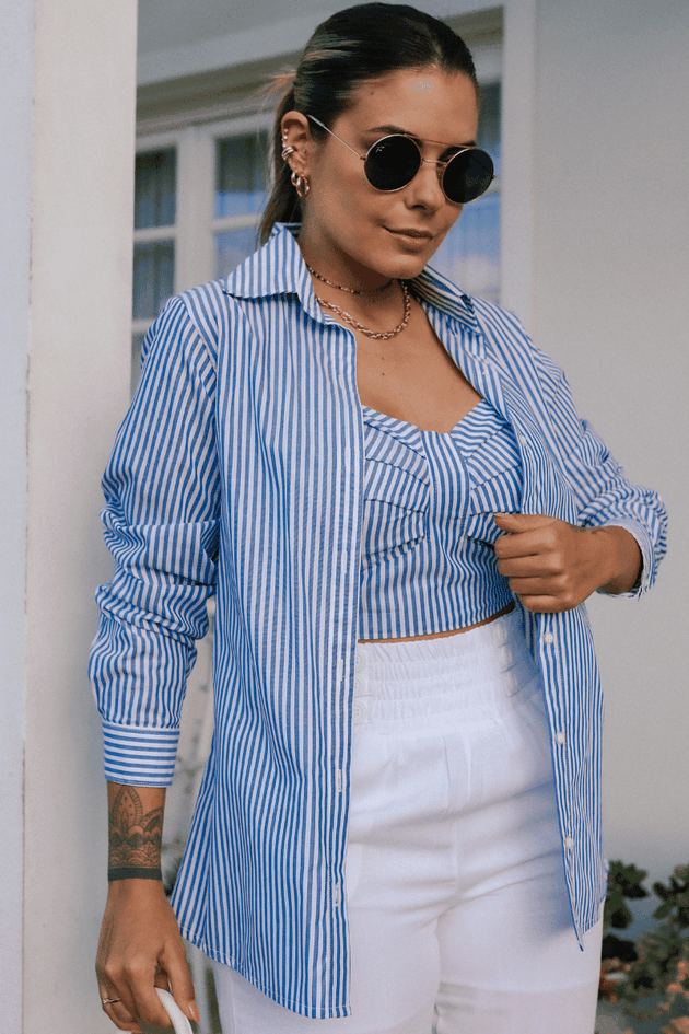 camisa listrada branca e azul