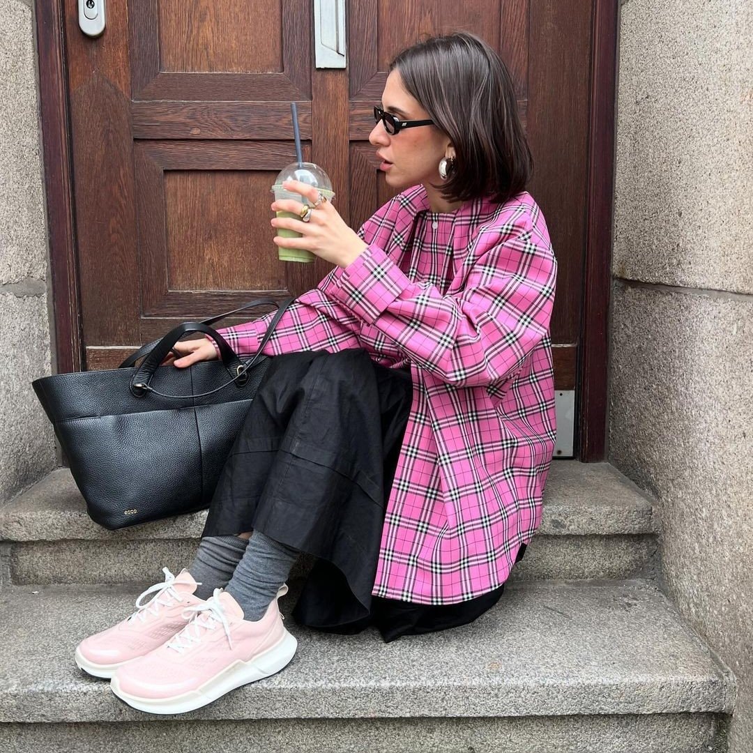 Looks com camisa xadrez masculina e bota