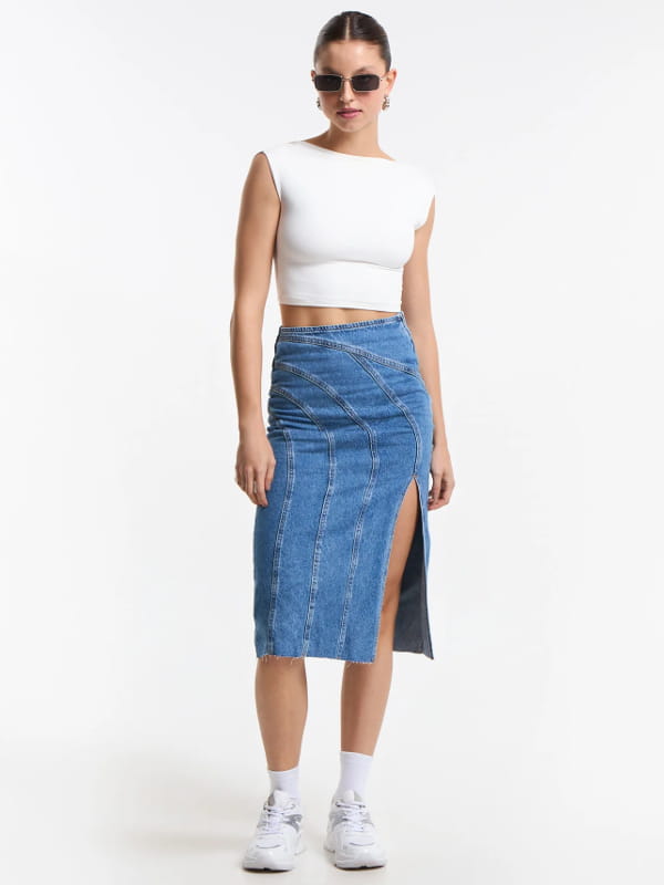 saia jeans e tênis para o dia a dia