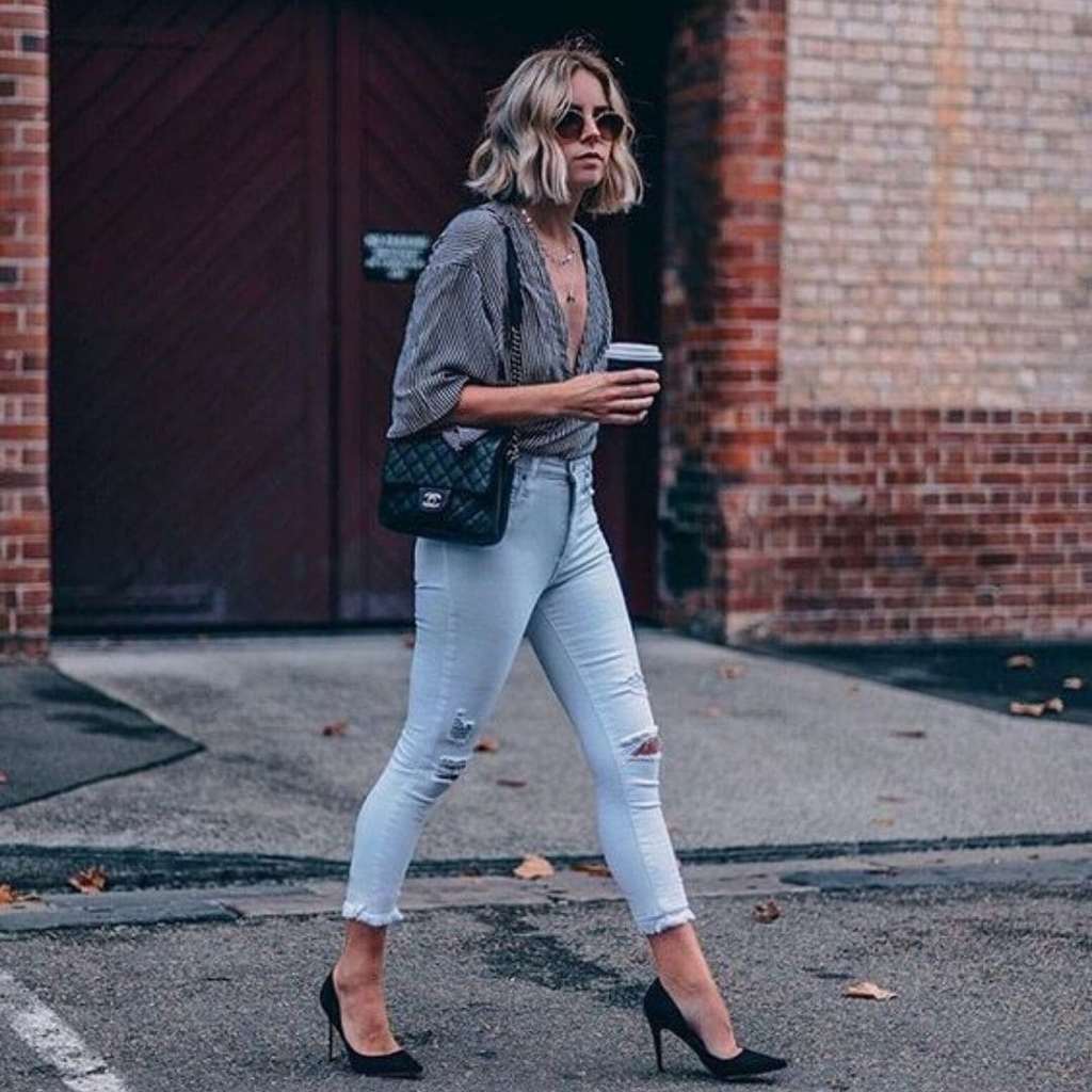 looks com scarpin preto