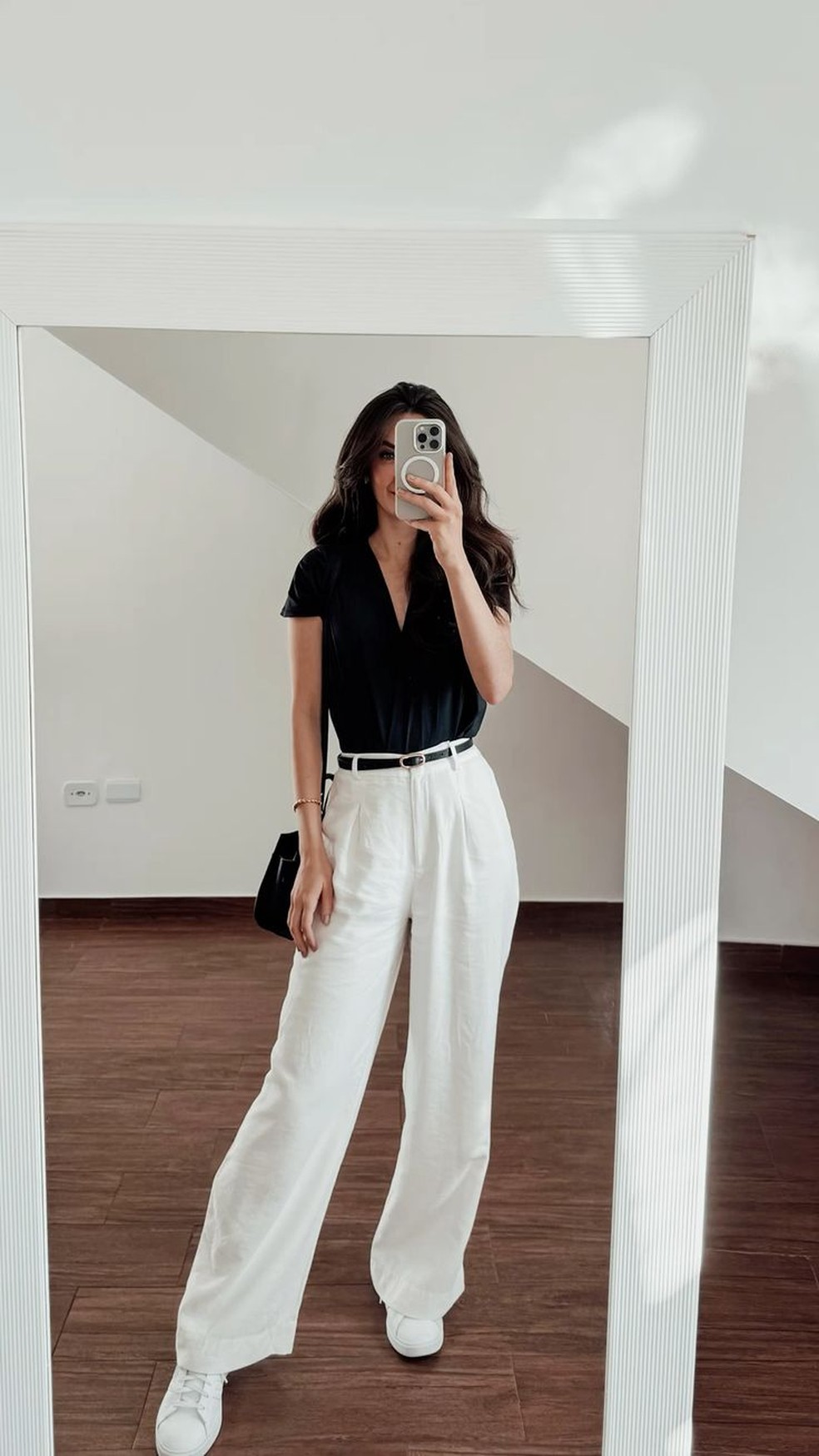 looks monocromáticos com tênis preto e branco