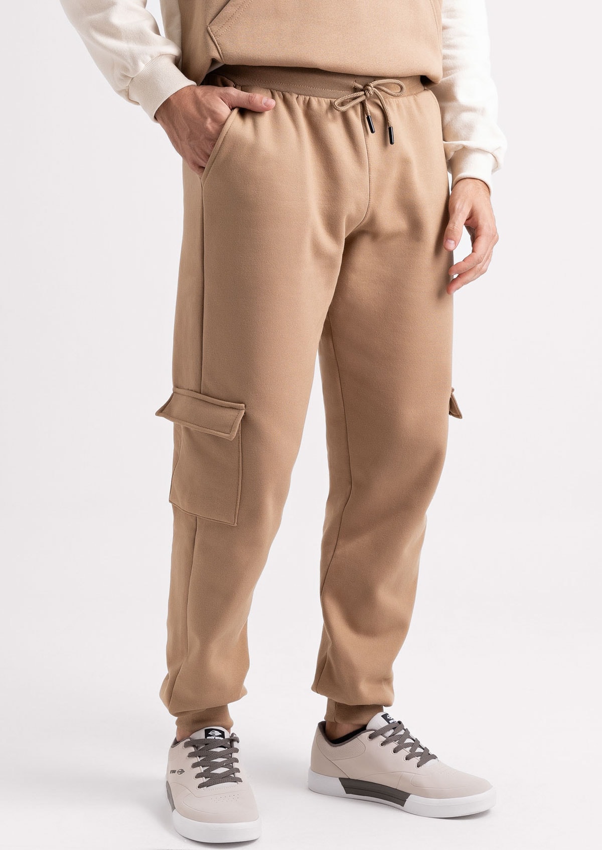 calça jogger bege masculina