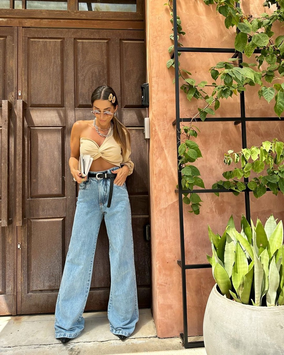 roupa de festa com calça