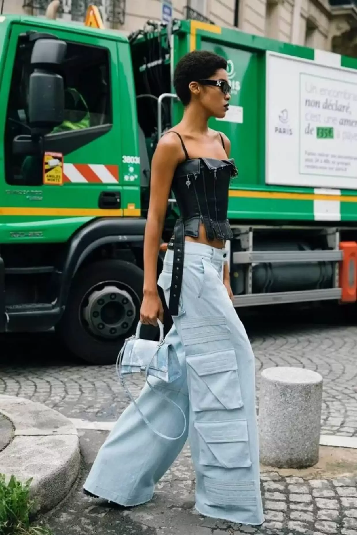 calça cargo com tênis