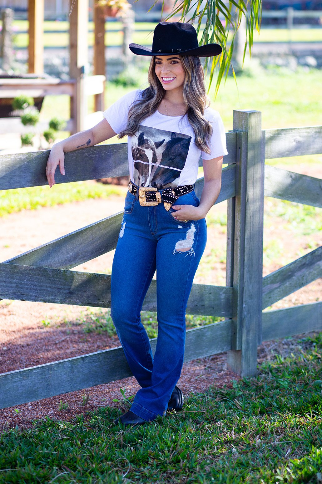 looks com calça jeans wide leg