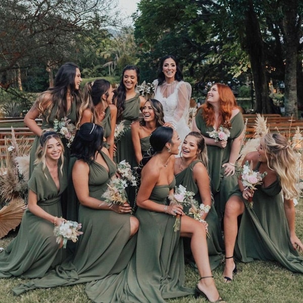 vestido longo verde oliva casamento