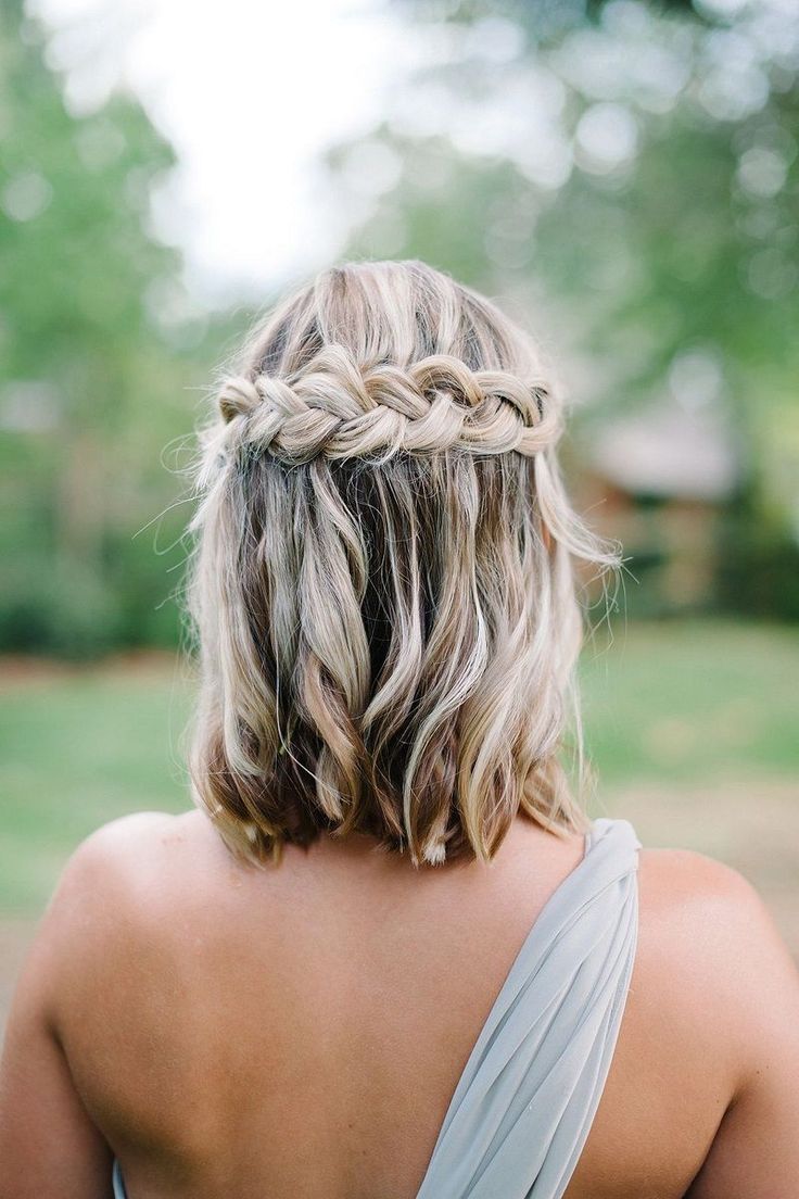 penteados para casamento cabelo curto madrinha