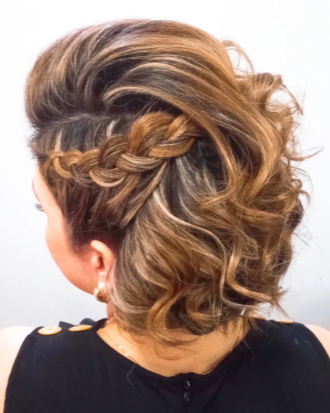 penteados elegantes cabelo curto casamento