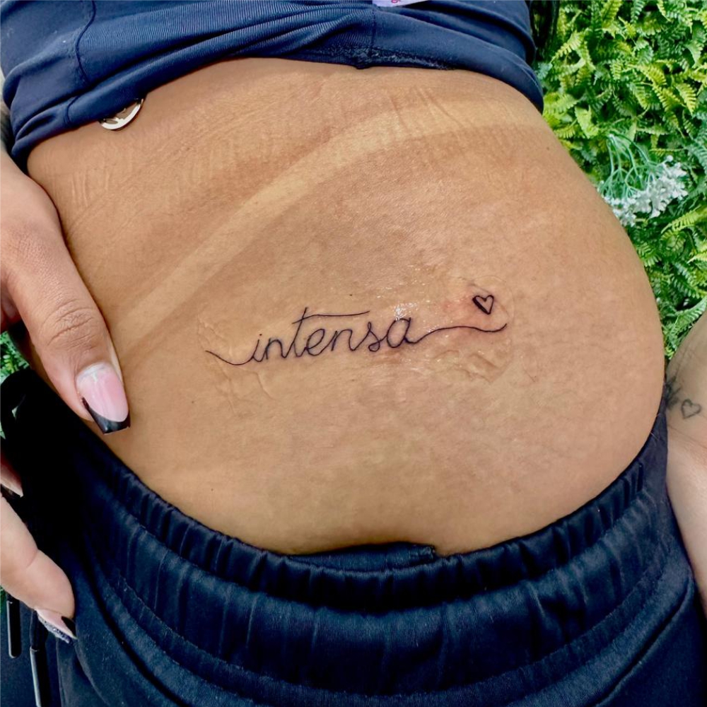 tatuagem de coração com nome