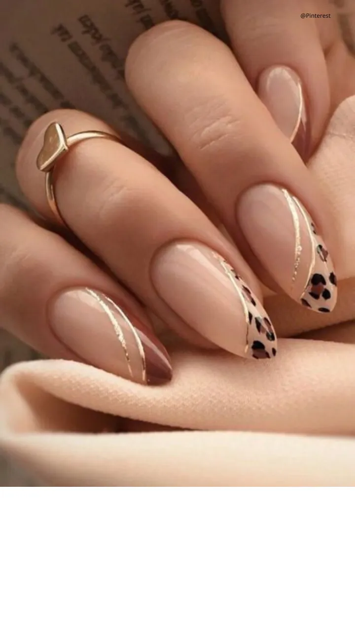 unhas francesinha decorada