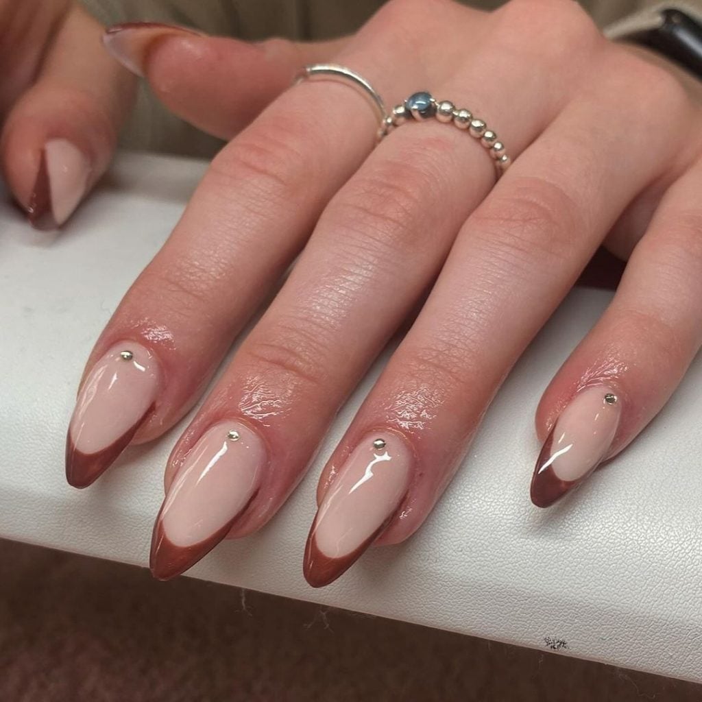 unhas marmorizadas marrom