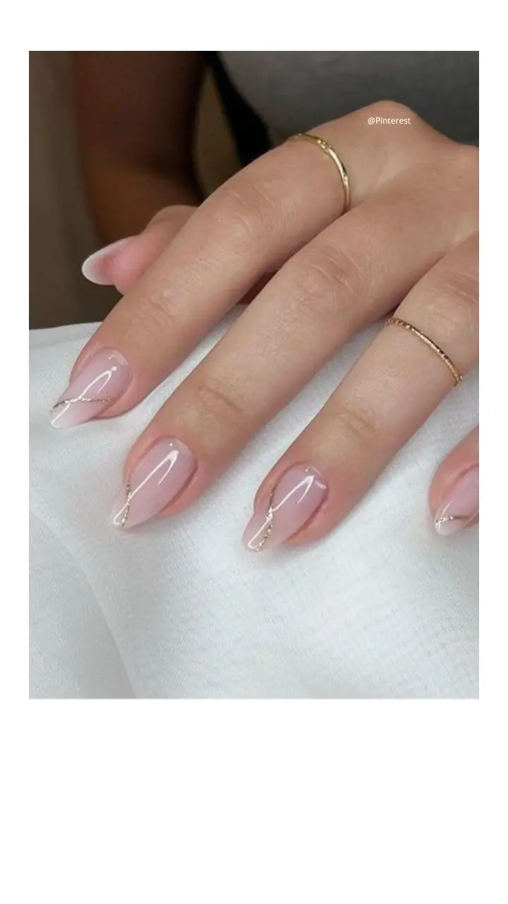 unhas em gel lisas e sofisticadas