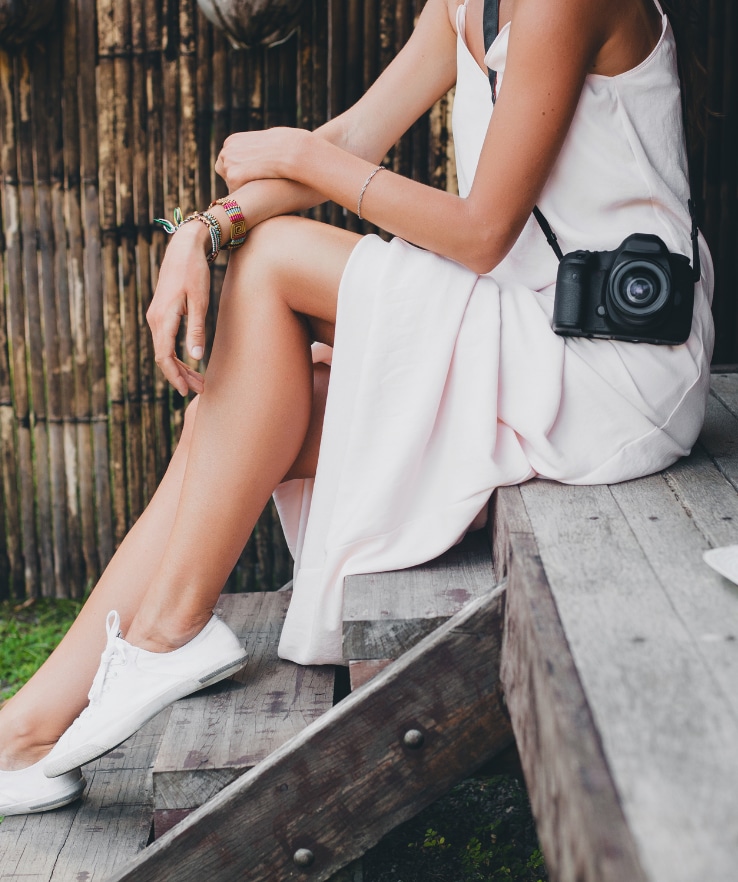 vestido com tênis para trabalhar